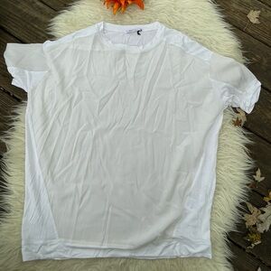 🌺 silk top NWOT 🌺